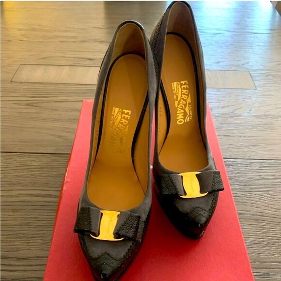 Salvatore Ferragamo Heels 8.5 - Picture 2 of 5